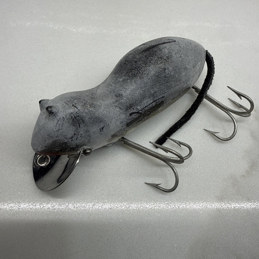Vintage Heddon Meadow Mouse 9800 Fishing Lure Gray Flocked Plastic 3" USA